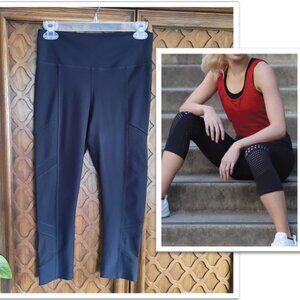 VOGO Athletica Laser Cut Mesh High-Rise Active Capri/Tights - Black, Size S